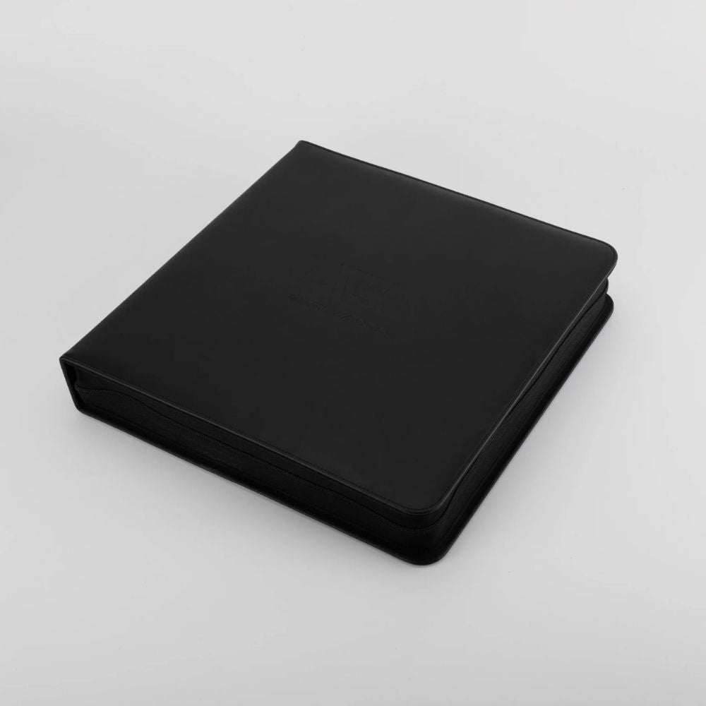 Gemloader Premium Toploader Pärm med plats för 336 kort i svart färg