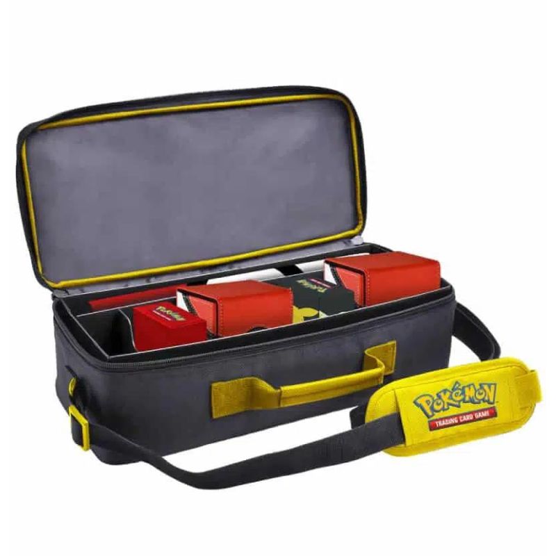 Ultra PRO: Pokémon Deluxe Gaming Trove - Pikachu