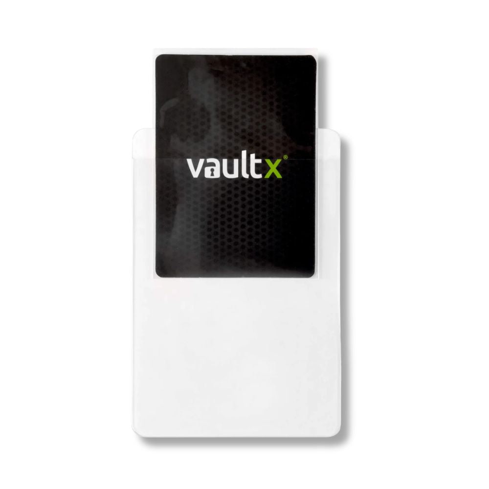 Vault X: Semi-Rigid Card Holder med kort